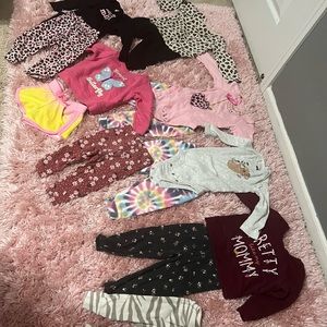 Lot of baby girl clothes size 12 to 18 months